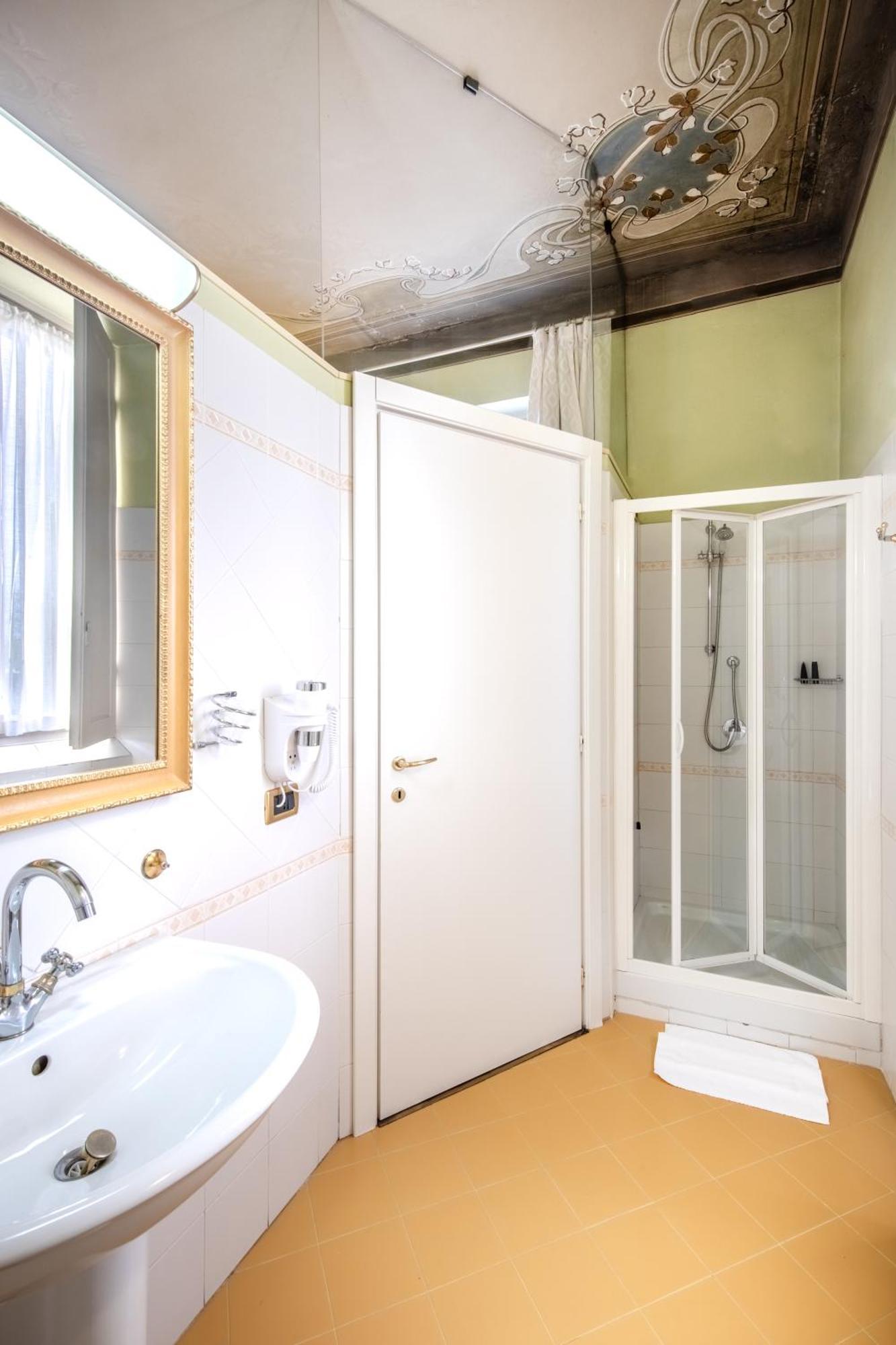 Hotel Villa Liberty Pontecurone Luaran gambar