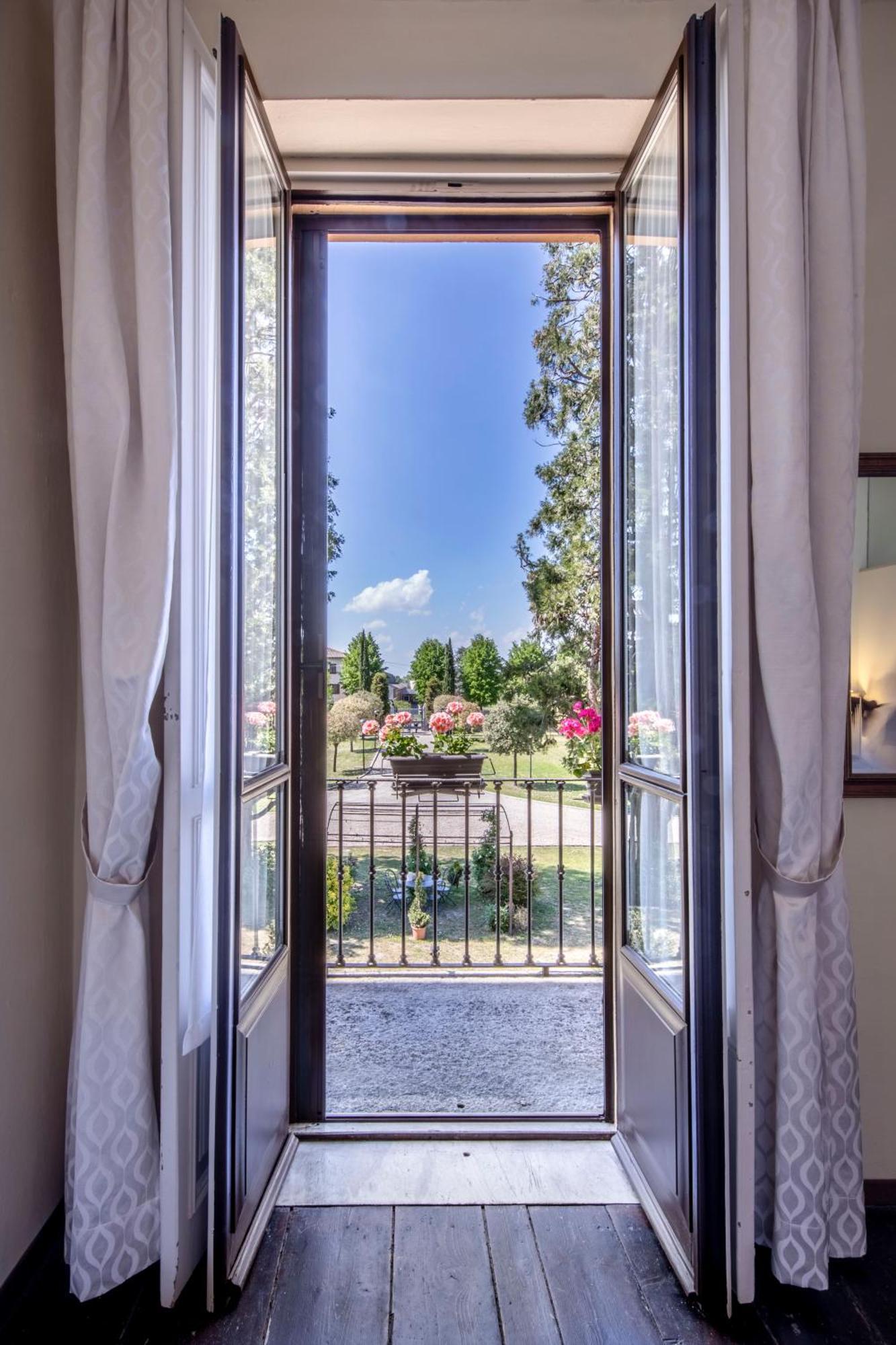 Hotel Villa Liberty Pontecurone Luaran gambar